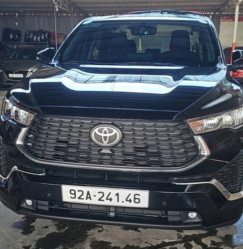 innova-cross-2025-xe-anh-quang-pho